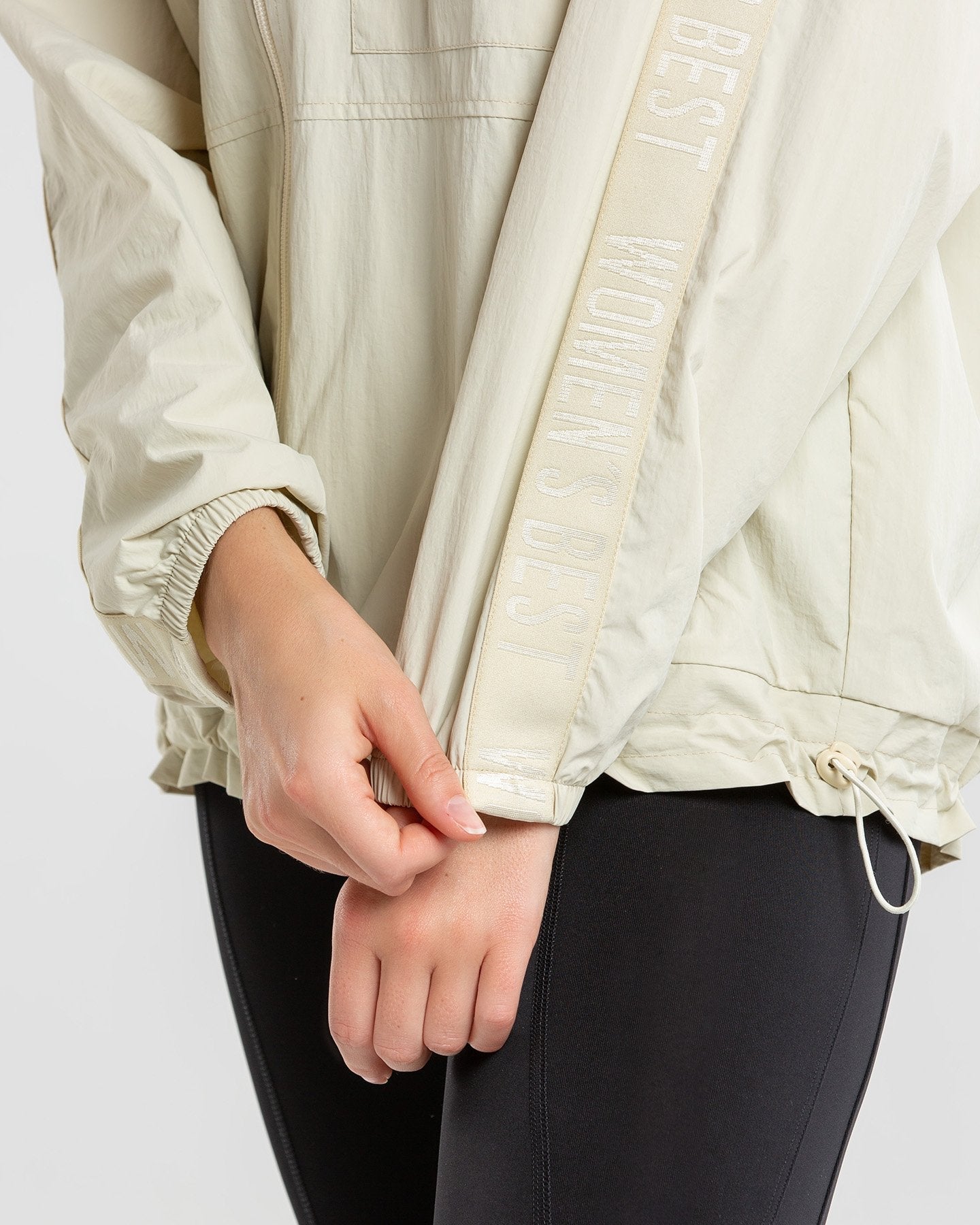 Hold Windbreaker | Sand